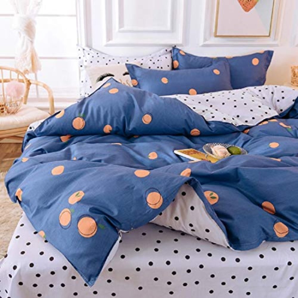 Bed comforter - Picture 2 of 5